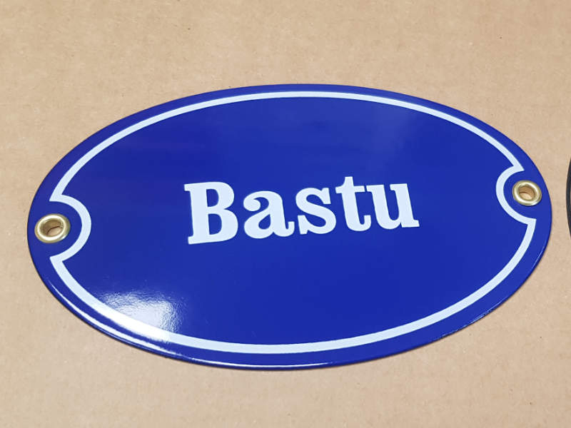 bastu_bla